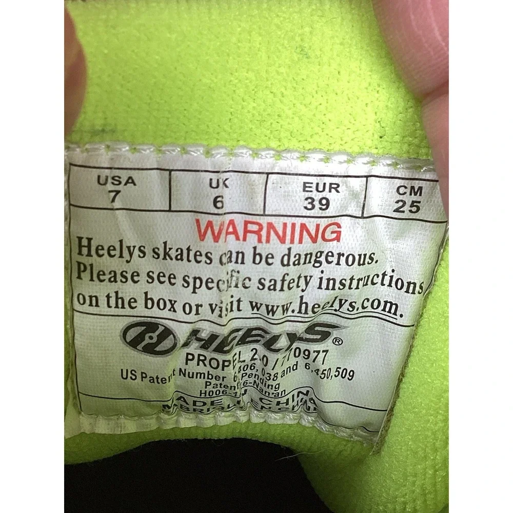 Heelys detailed if